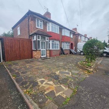 Orchard Grove, Edgware HA8