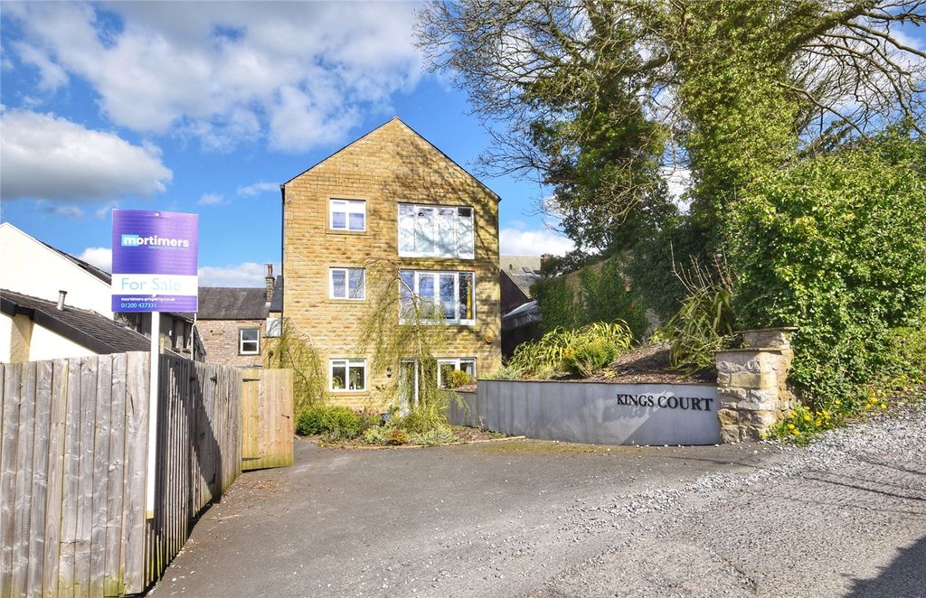 1 bed flat for saleNew Market Street, Clitheroe, Lancashire BB7