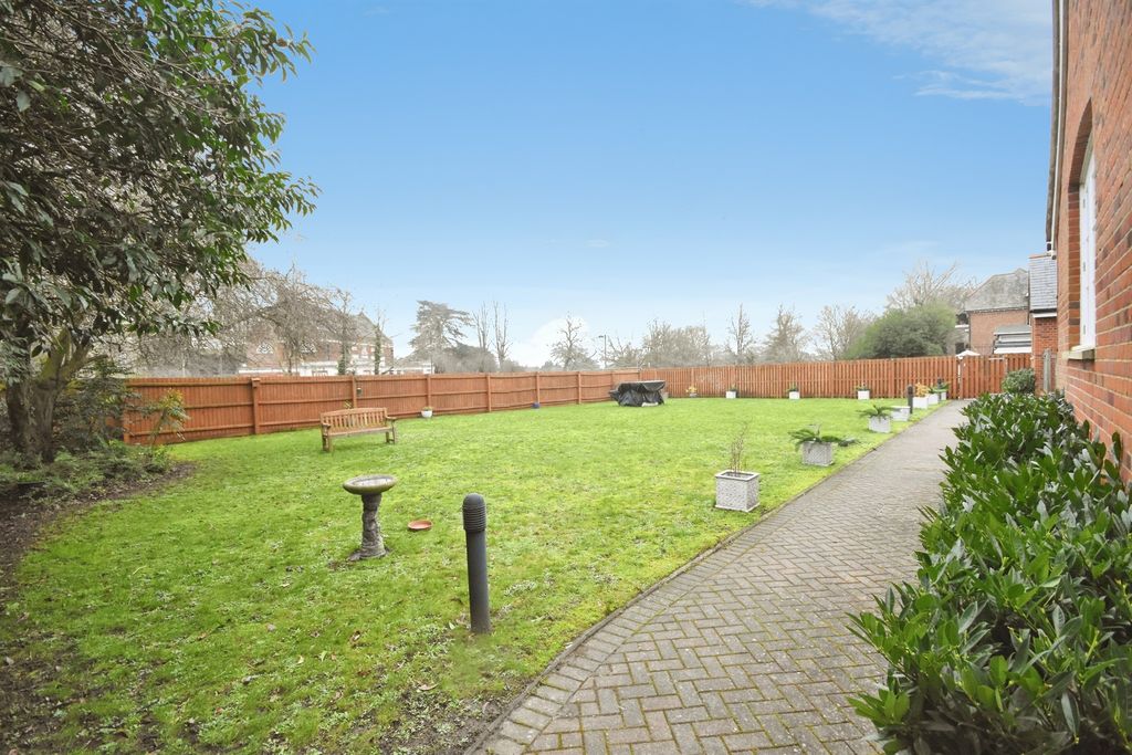 Additional image 16 of 2 bed flat for saleCoggeshall Road, Braintree CM7