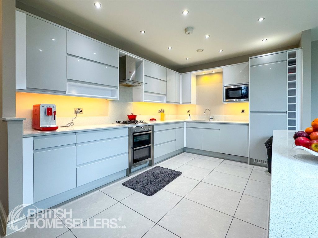 Additional image 6 of 3 bed flat for saleKershaw Drive, Lancaster, Lancashire LA1