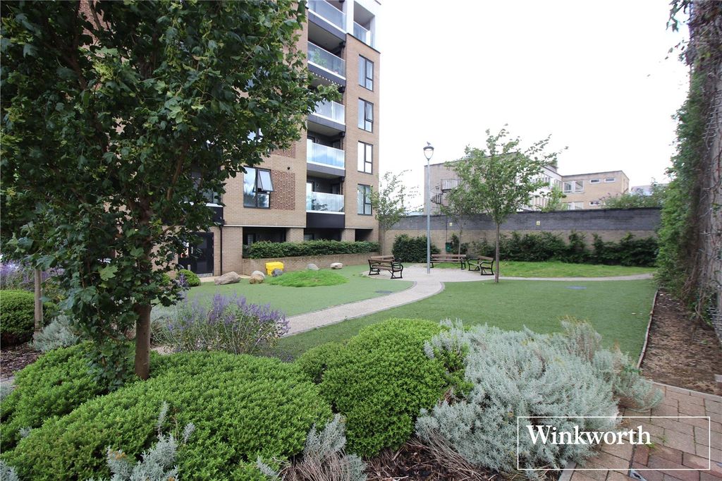 Additional image 10 of 2 bed flat for saleElstree Way, Borehamwood, Hertfordshire WD6