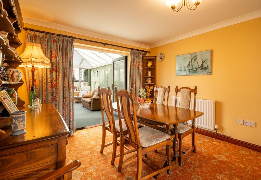 Additional image 6 of 4 bed detached bungalow for saleClos Winifred, Borth SY24