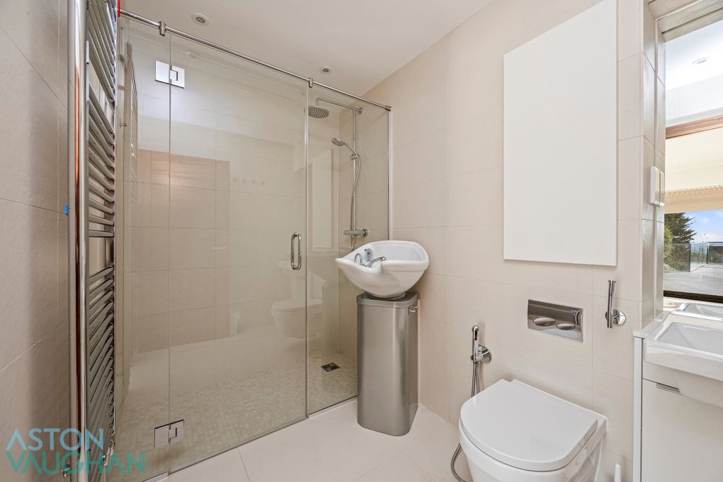Additional image 11 of 7 bed detached house for saleRoedean Heights BN2