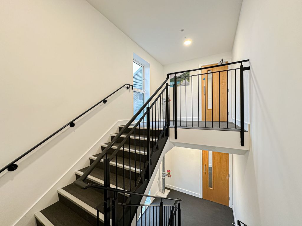 Additional image 13 of 1 bed flat for saleGospel Heights, Radnor Avenue, Heswall CH60
