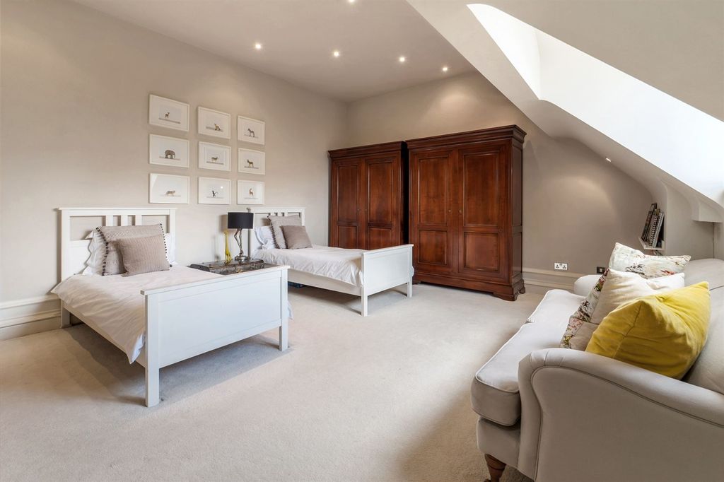 Additional image 15 of 3 bed penthouse for saleOakwood House, Beechfield Road, Alderley Edge SK9