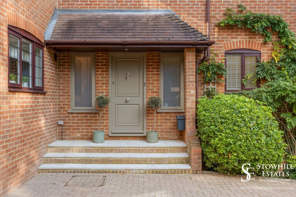Additional image 5 of 6 bed detached house for saleRiversdale, Bourne End SL8