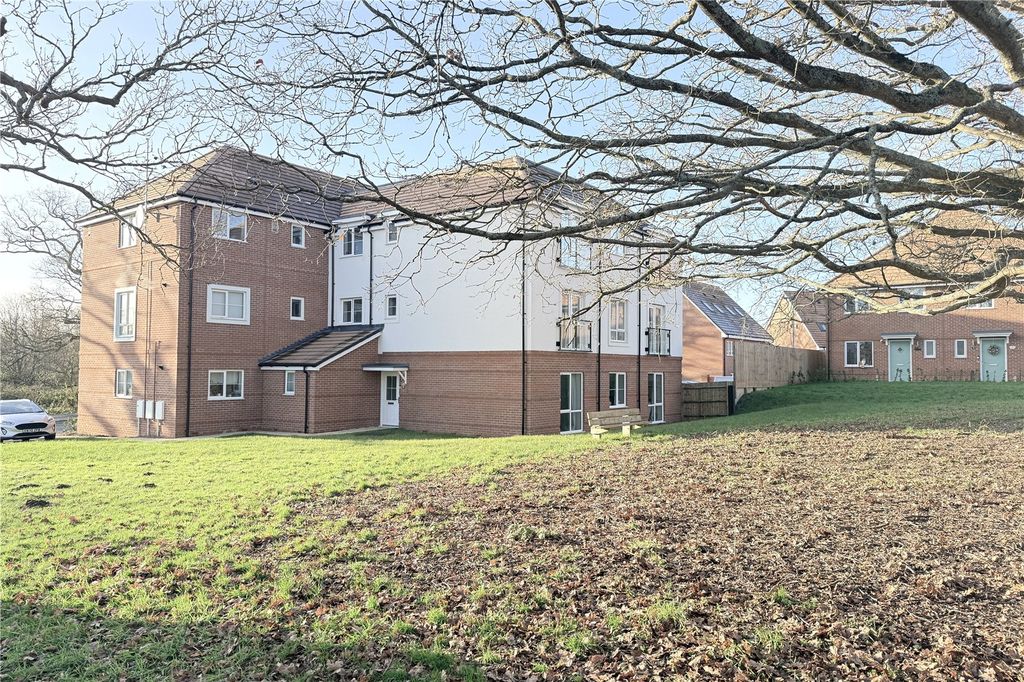 2 bed flat for saleHotham Drive, Binfield, Bracknell RG42