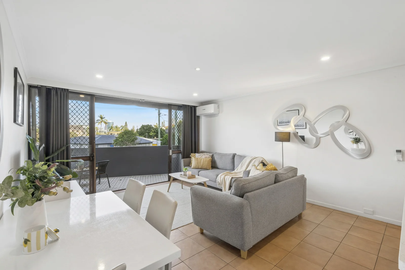 5/33 Darrambal Street, Chevron Island QLD 4217