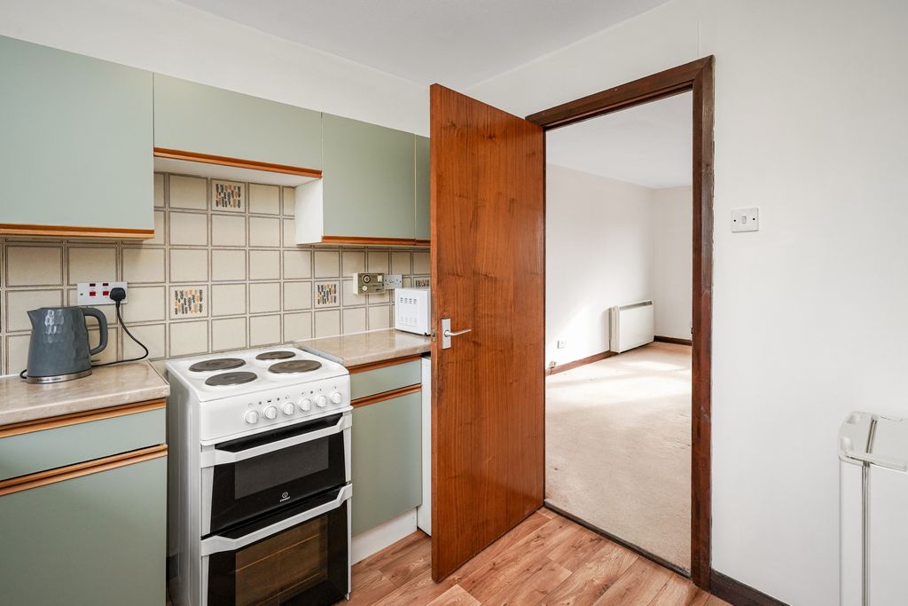 Additional image 5 of 2 bed flat for sale4 Westfield Court, Eskbank, Midlothian EH22