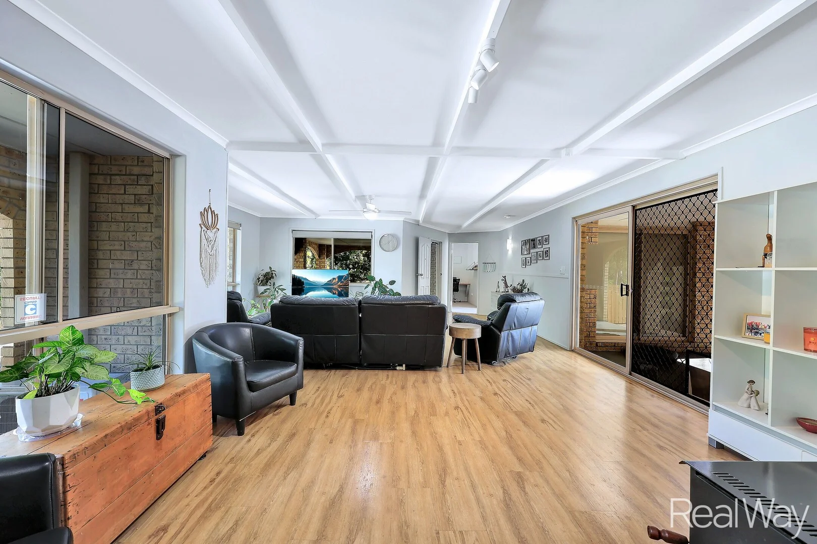 Additional image 8 of 14 Tara Street, Innes Park QLD 4670