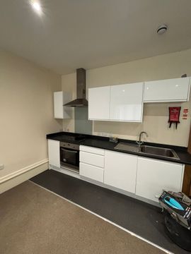 London Road, Leicester LE2, Studio to rent