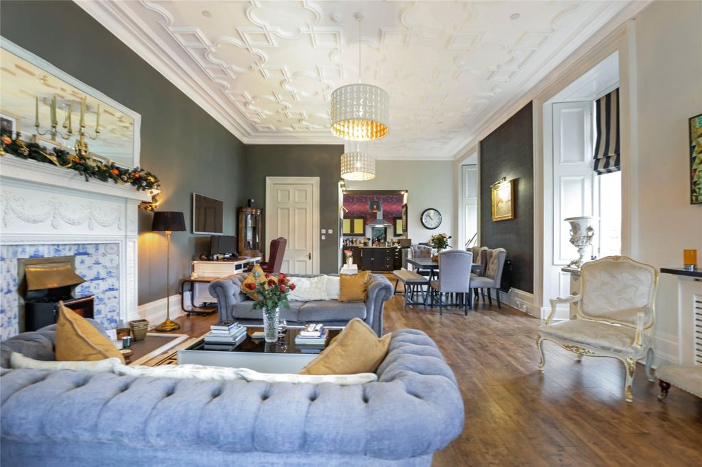 2 bed flat for saleWilderness Brae, Cumbernauld, Glasgow, North Lanarkshire G67 photo 2