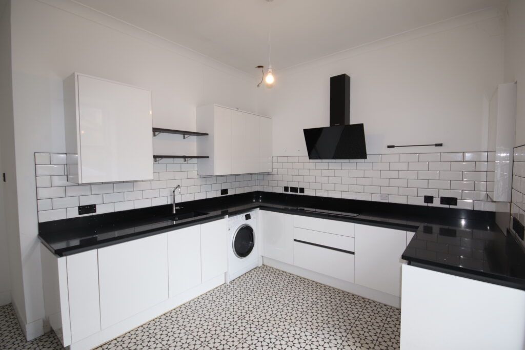 Additional image 8 of 4 bed flat for sale3/2, 23 Argyle Place, Rothesay PA20