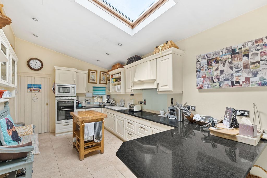 Additional image 8 of 3 bed semi-detached house for saleShaw Lane, Farnham HG5