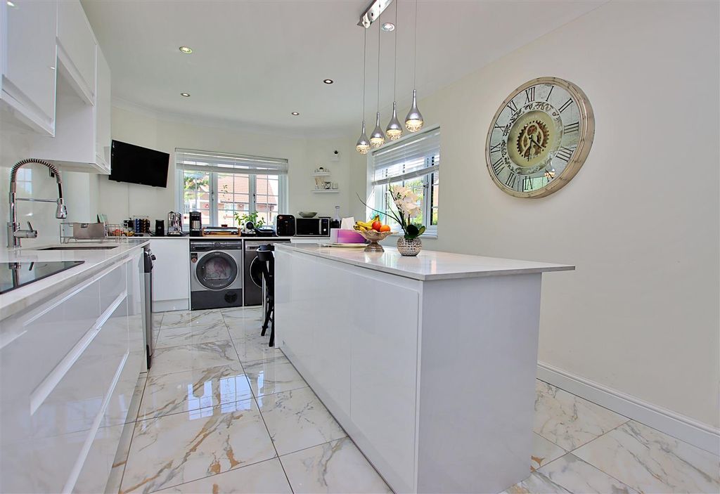 Additional image 5 of 4 bed semi-detached house for saleTheobald Street, Borehamwood WD6