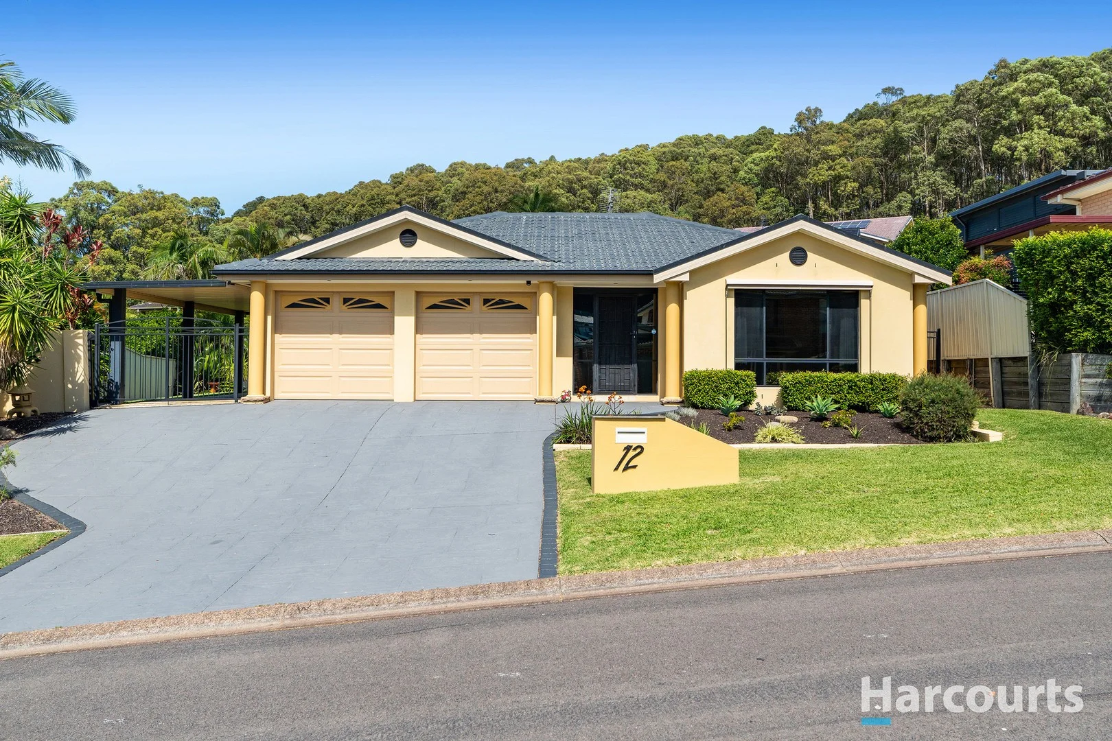 12 Pebble Beach Court, Belmont NSW 2280