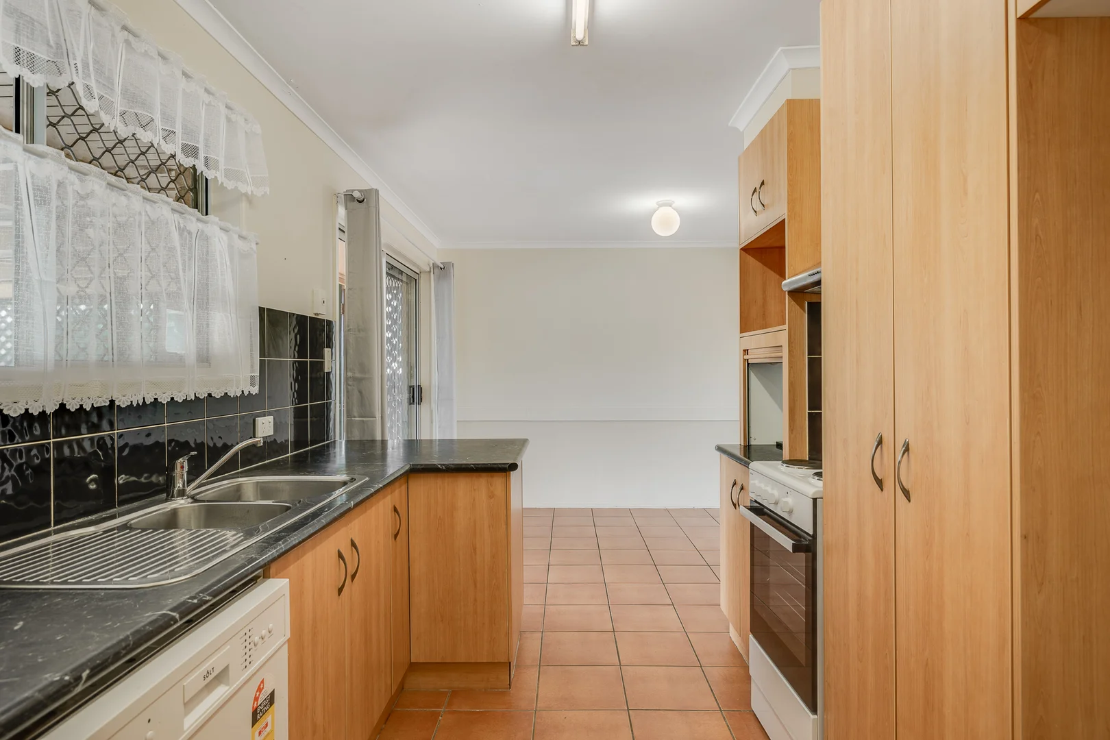 Additional image 5 of 42 York Street, Oakey QLD 4401