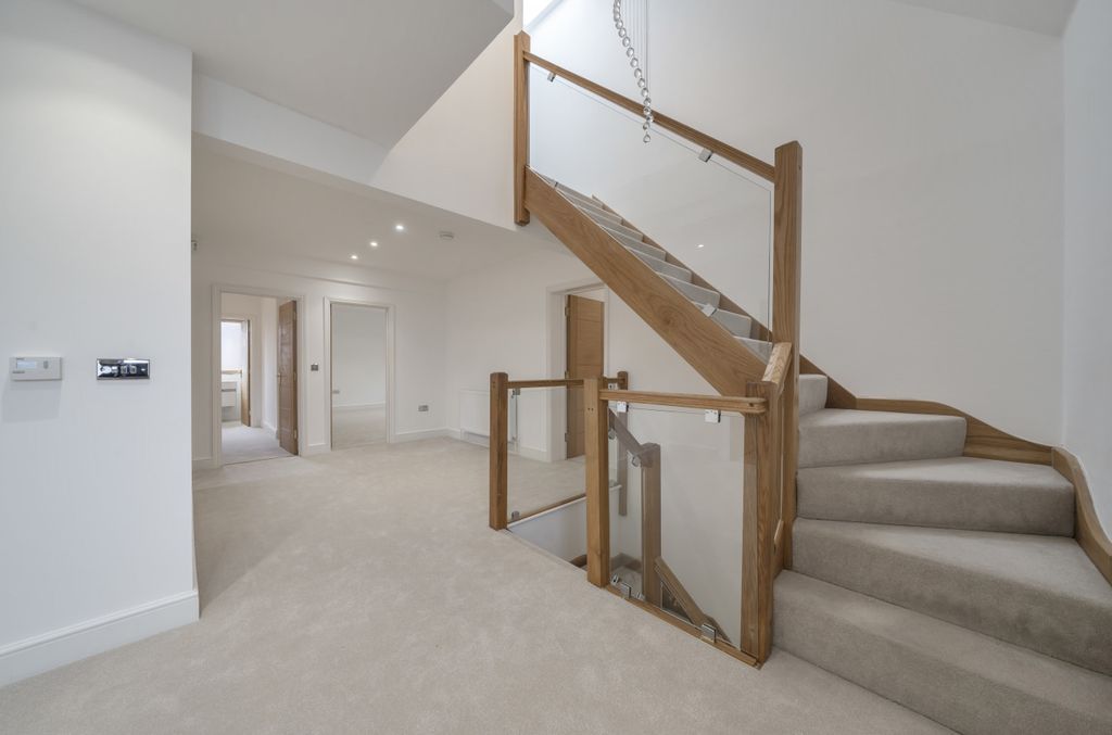 Additional image 11 of 5 bed detached house for saleCroydon Road, Keston, Kent BR2