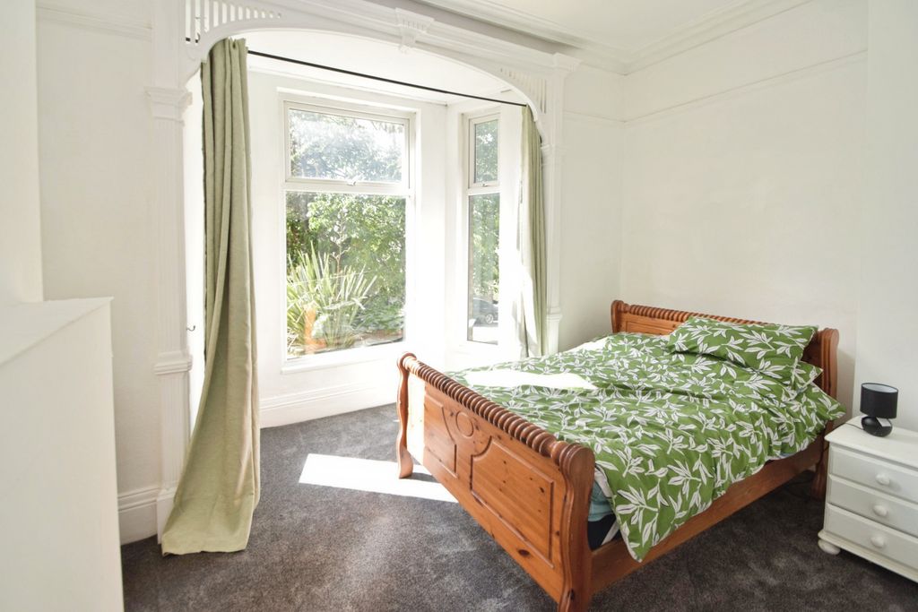 Additional image 6 of 2 bed flat for saleDallam Road, Saltaire, Bradford, West Yorkshire BD18