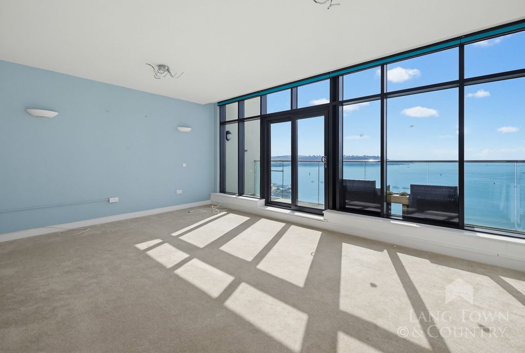 Additional image 3 of 2 bed penthouse for saleThe Azure, Cliff Road, The Hoe PL1