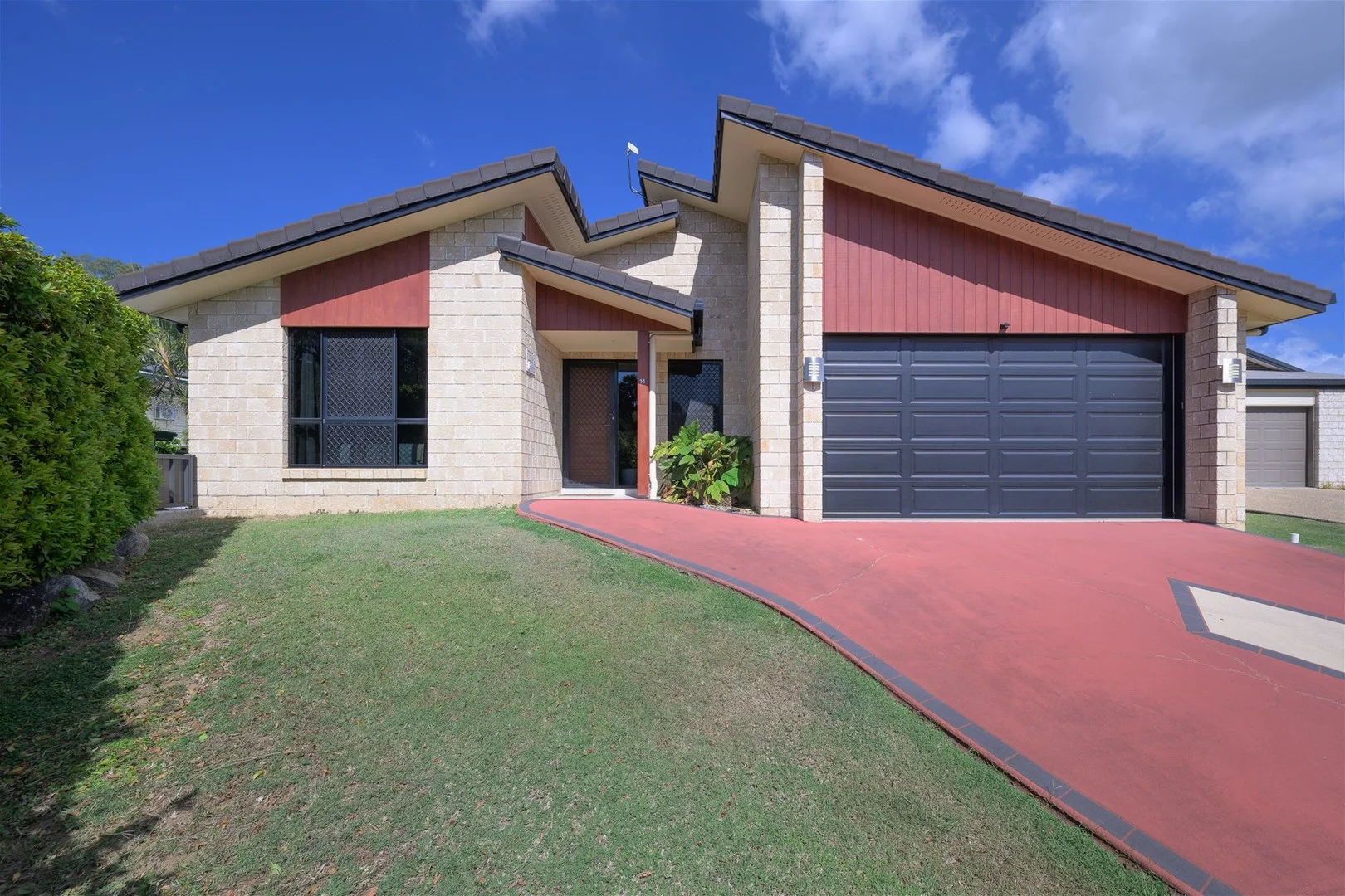 14 Valley Vista Court, West Gladstone QLD 4680