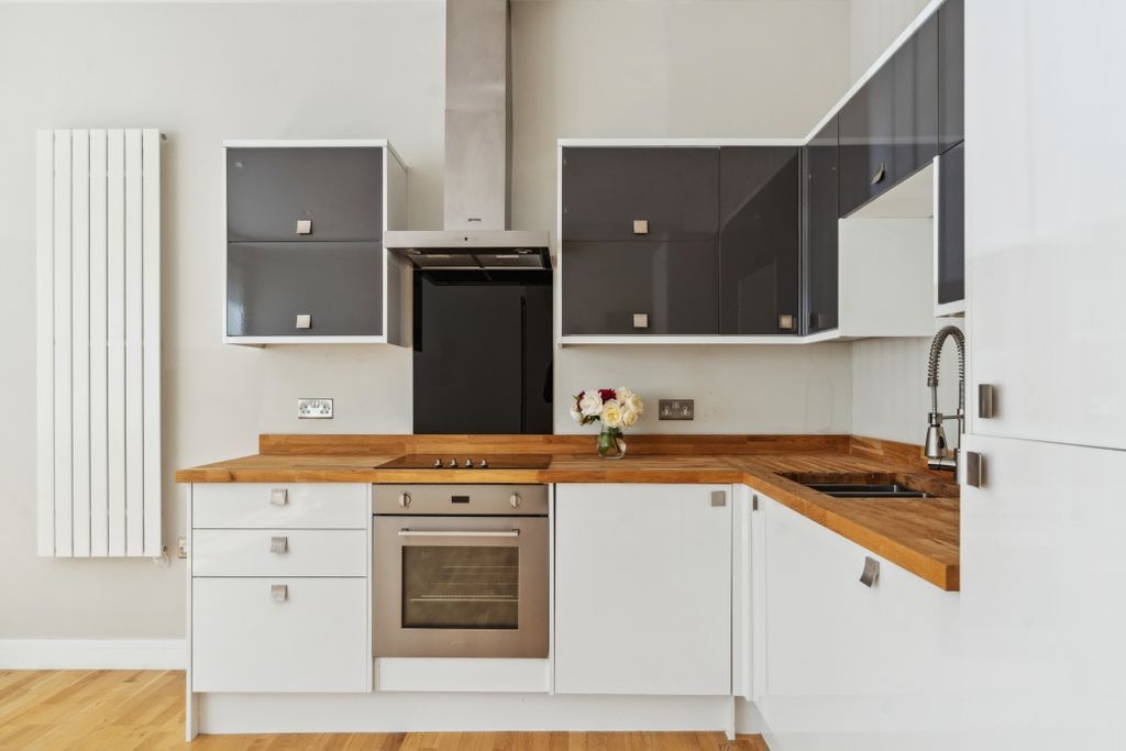 Additional image 5 of 2 bed flat for saleFurlong Road, Bourne End SL8