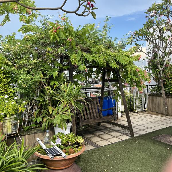 35 Parry Avenue photo 3