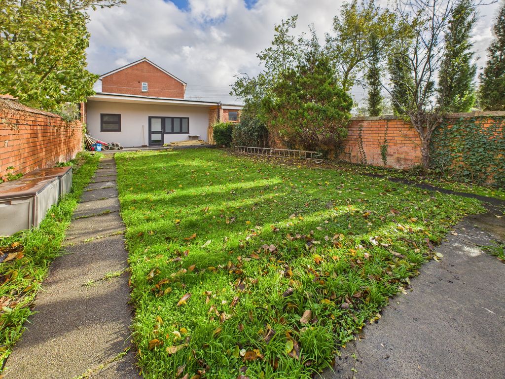 Additional image 22 of 4 bed semi-detached house for saleTaunton Road, Bridgwater TA6