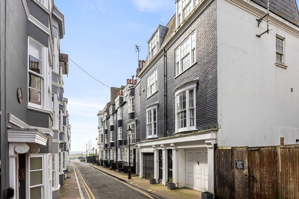 Additional image 3 of 2 bed semi-detached house for saleCharles Street, Brighton, East Sussex BN2