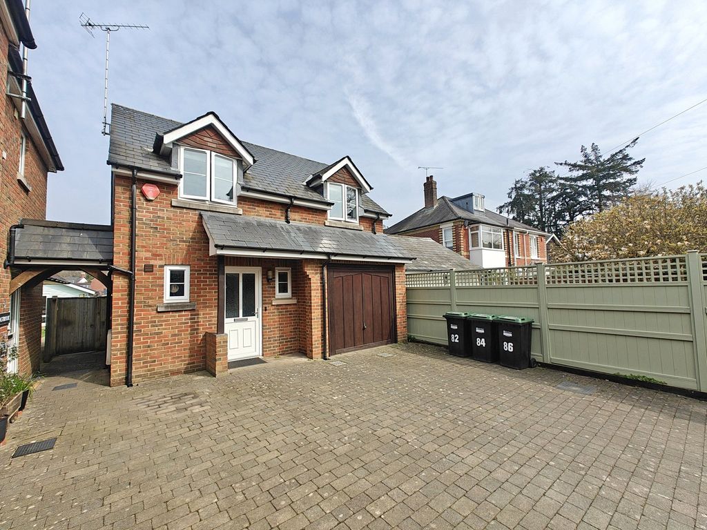 2 bed detached house for saleBrookley Road, Brockenhurst, Hampshire SO42