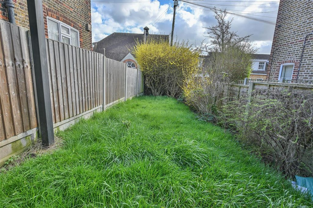Additional image 11 of 2 bed maisonette for saleKings Road, Brentwood CM14