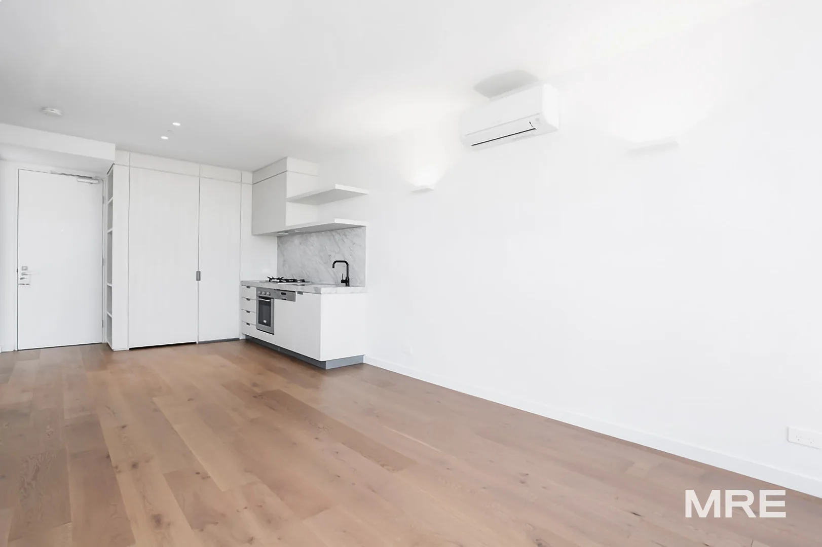 804/33 Blackwood Street, North Melbourne VIC 3051