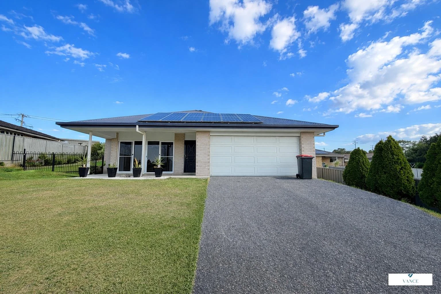 17 Rowe Drive, Macksville NSW 2447