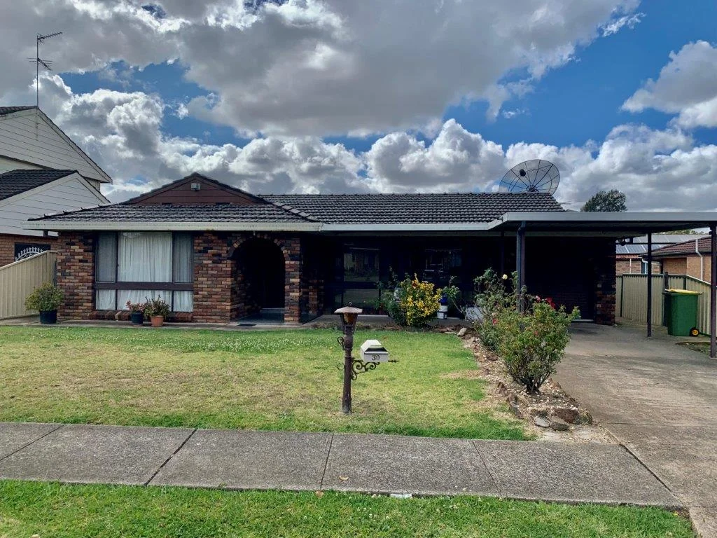 30 Dakota Drive, Bossley Park NSW 2176