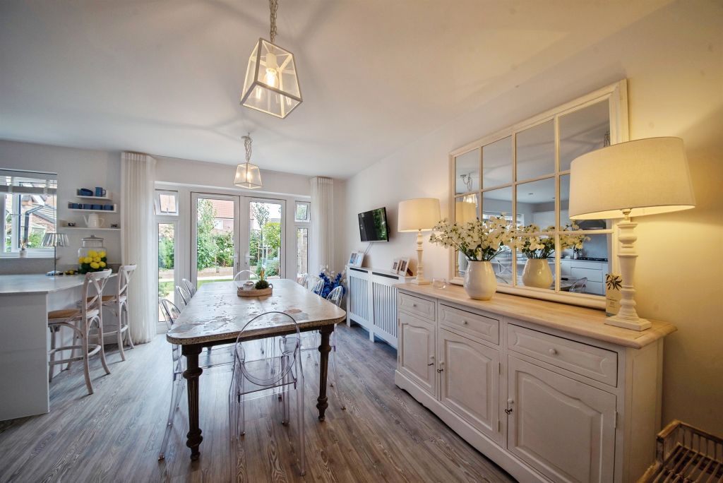 Additional image 2 of 4 bed detached house for saleConway Drive, Bourne PE10