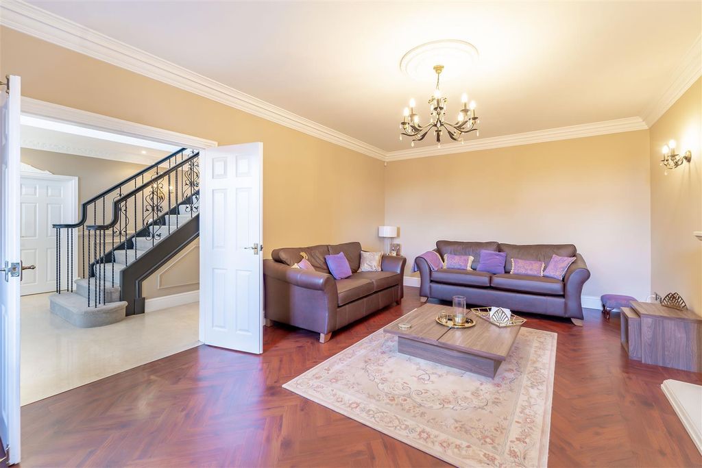 Additional image 21 of 5 bed detached house for saleGrangelea Gardens, Bramcote, Nottingham NG9