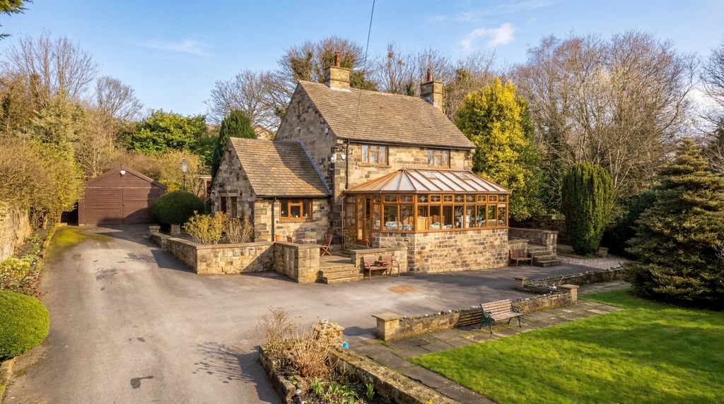 3 bed detached house for saleWoodlands Drive, Rawdon, West Yorkshire BD10