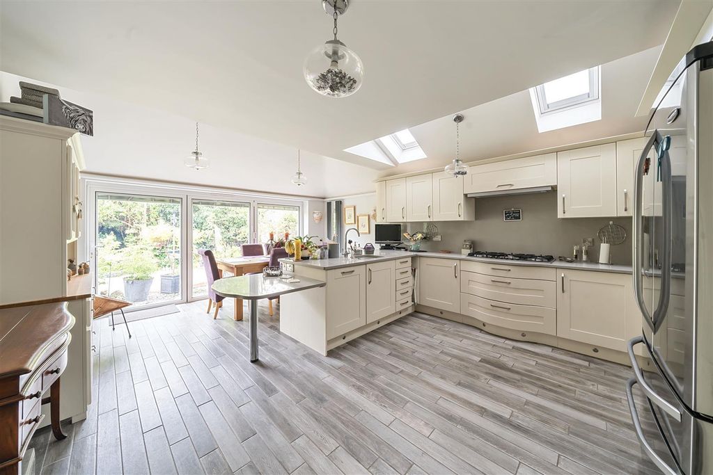Additional image 6 of 4 bed detached house for saleCedar Drive, Ascot, Berkshire SL5