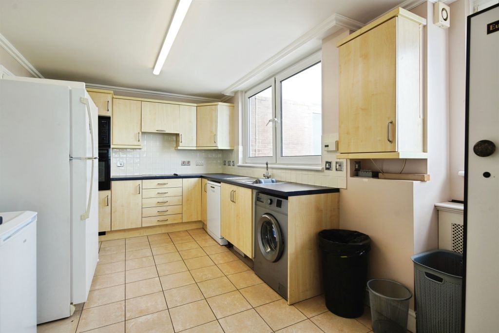 Additional image 7 of 2 bed flat for saleRussell Square, Brighton BN1