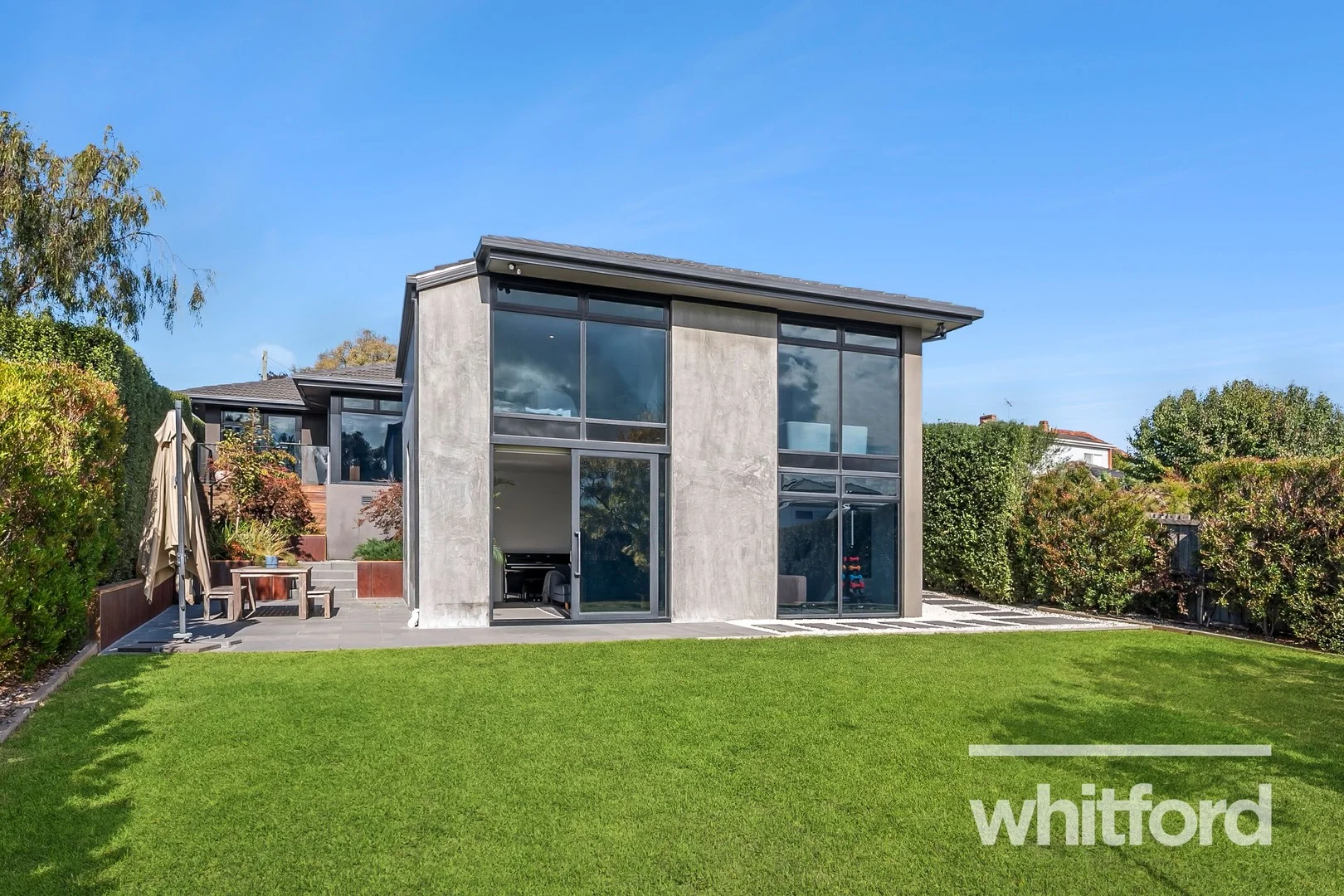 25 Nantes Street, Newtown VIC 3220