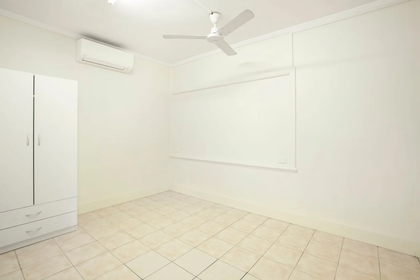 Additional image 4 of 43b Joan Street, Bungalow QLD 4870