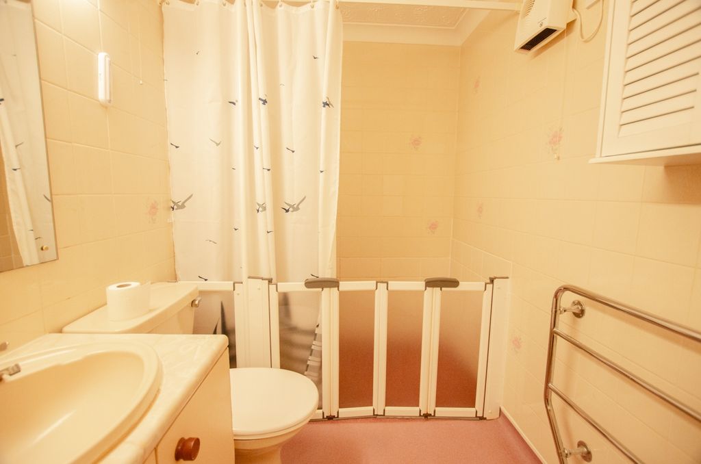 Additional image 6 of 1 bed flat for sale10 Burnards Court, Berrycoombe Road, Bodmin PL31