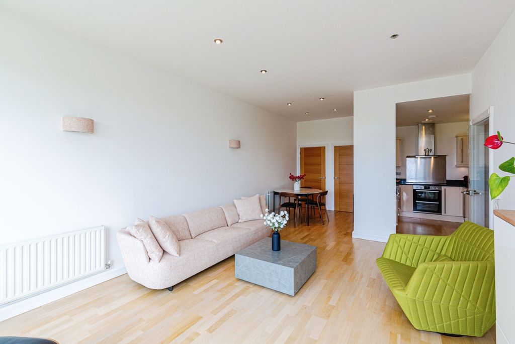 Additional image 11 of 2 bed flat for saleClifton Drive North, Lytham St. Annes FY8