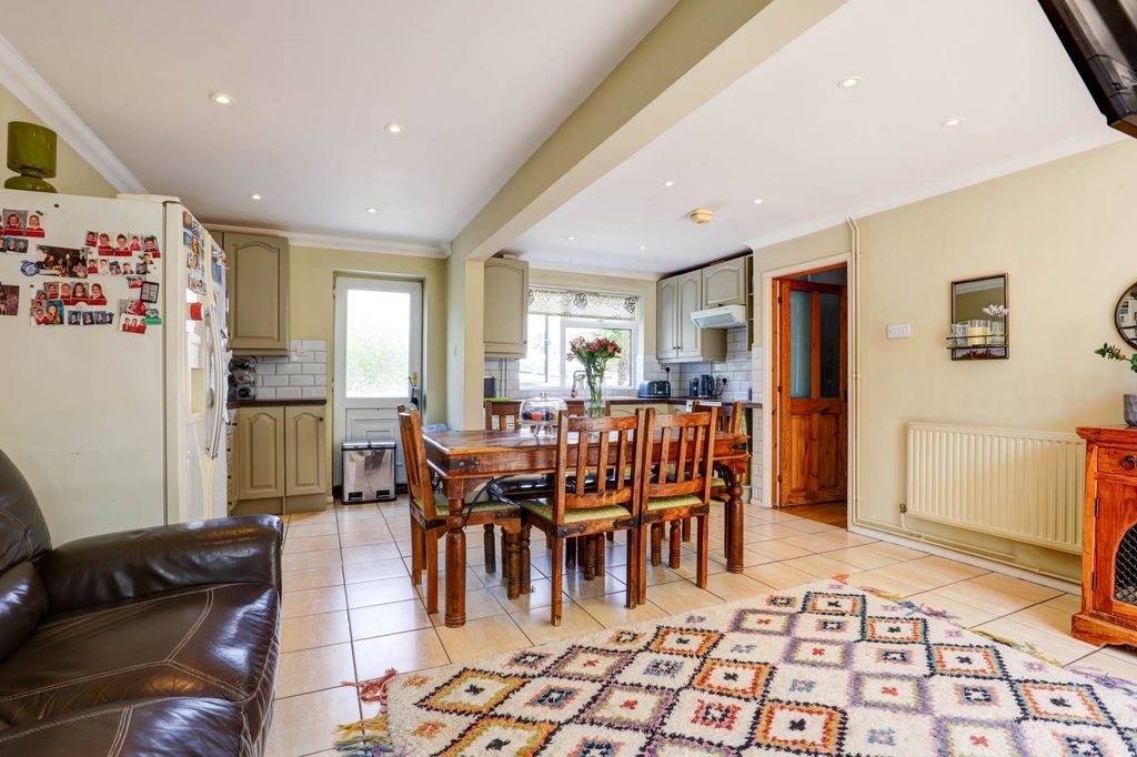 Additional image 13 of 4 bed semi-detached house for saleRichmond Road, Blandford Forum DT11