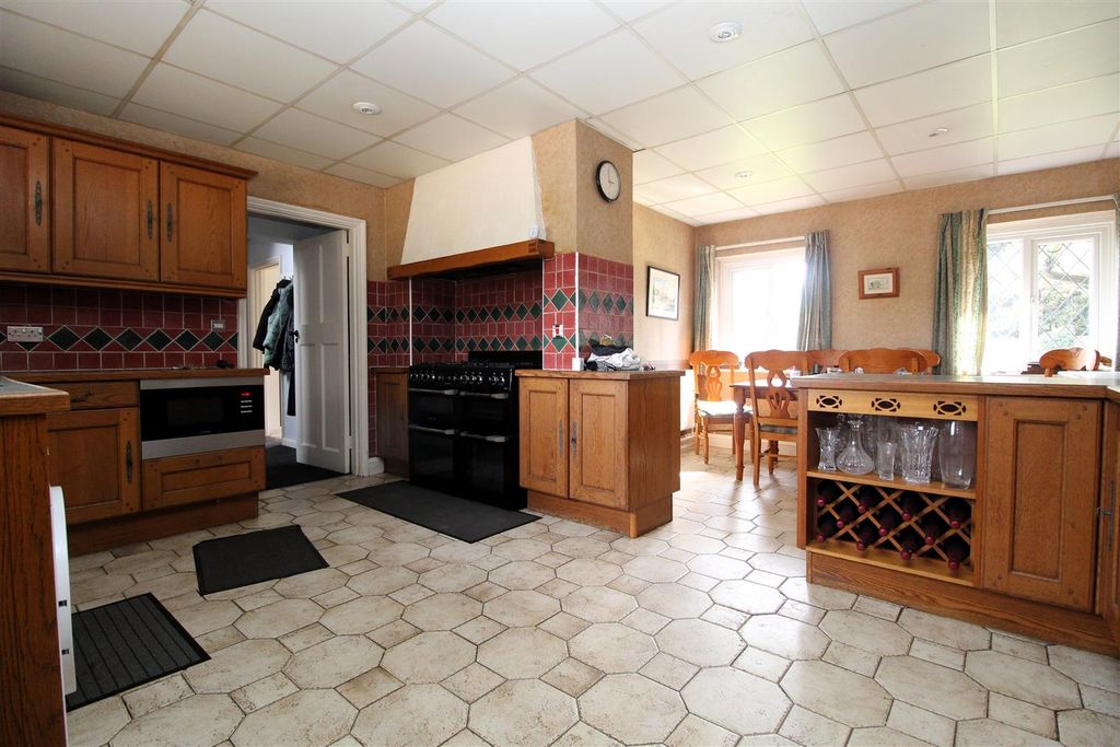 Additional image 5 of 4 bed detached house for saleNorth Foreland Road, Broadstairs CT10
