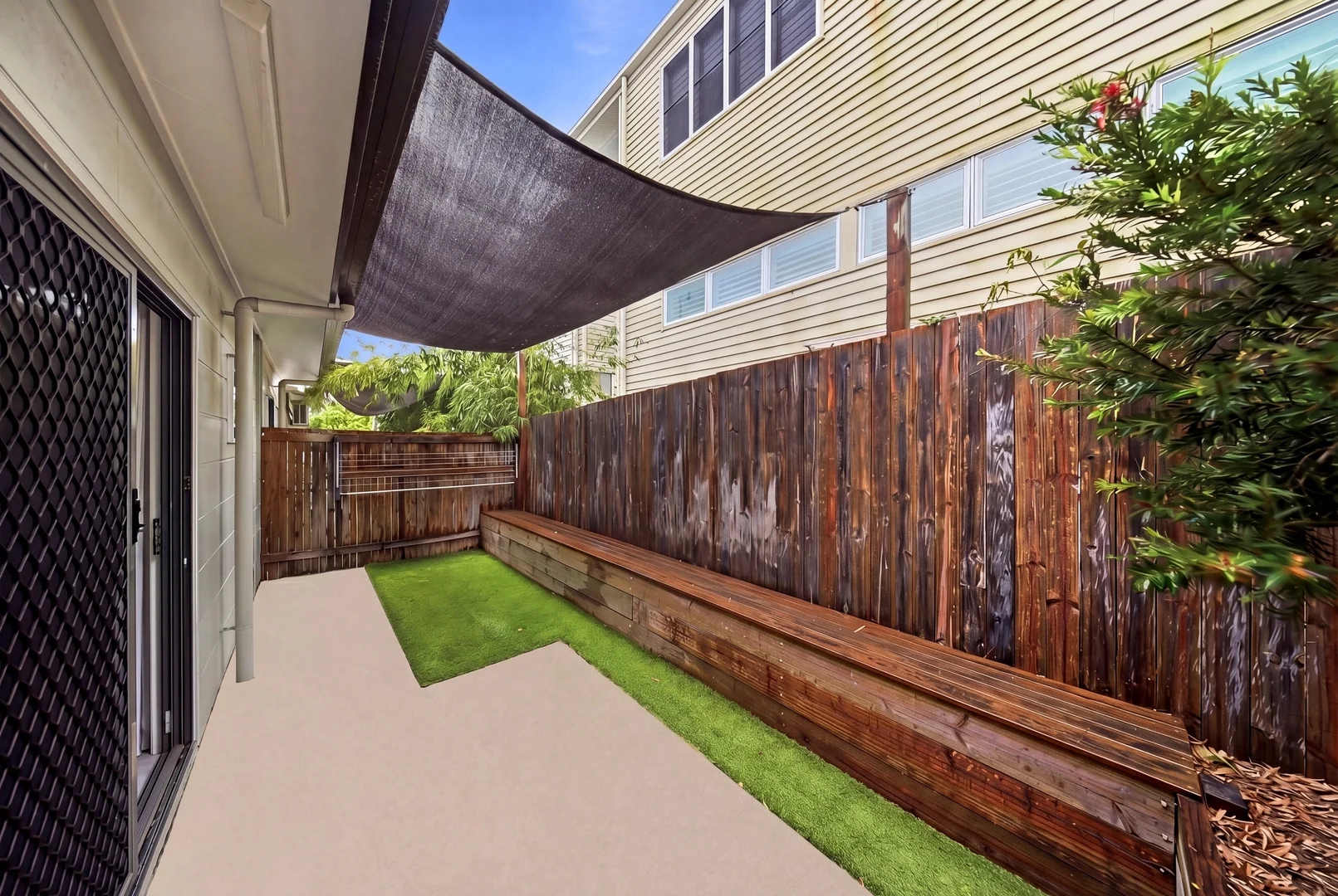 Additional image 10 of 2/5A Hugh Street, West End QLD 4810