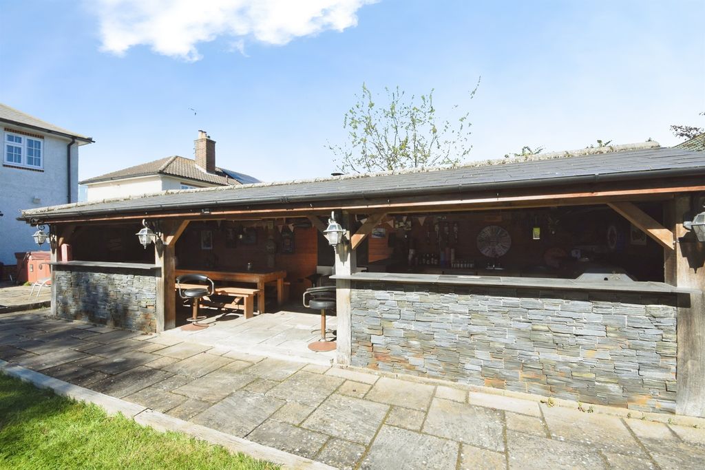 Additional image 25 of 6 bed detached house for saleSt. Peters Close, Braintree CM7
