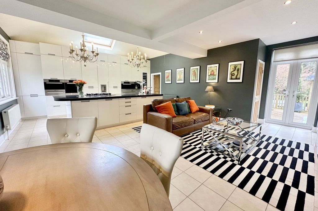 Additional image 2 of 3 bed detached house for saleEast Avenue, Talbot Woods, Bournemouth BH3
