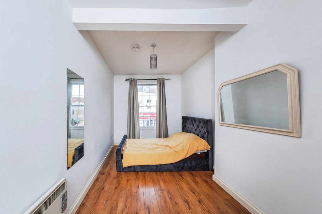 Additional image 8 of 1 bed flat for saleWest Street, Buckingham MK18