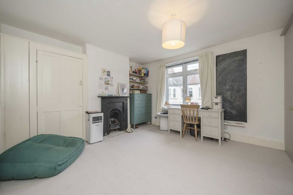 Additional image 4 of 3 bed terraced house for saleBrook Road South, Brentford TW8